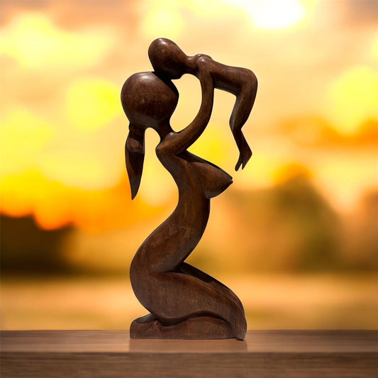 die Liebenden  abstrakte Figur Suar Eiche Mutter mit Kind